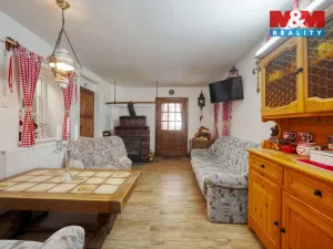 Prodej rodinného domu, Strážov, 359 m2