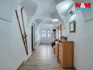 Prodej rodinného domu, Strážov, 359 m2