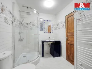 Prodej rodinného domu, Strážov, 359 m2