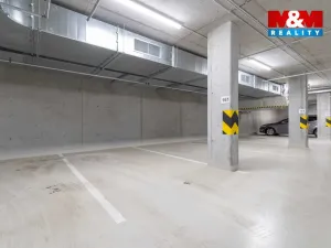 Pronájem garážového stání, Plzeň, Stehlíkova, 12 m2