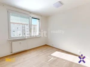 Pronájem bytu 3+1, Zlín, Větrná, 74 m2