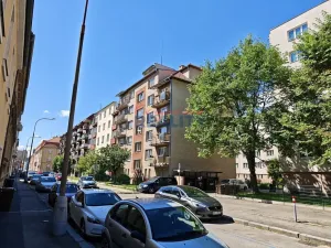 Pronájem bytu 3+1, České Budějovice - České Budějovice 7, Komenského, 77 m2