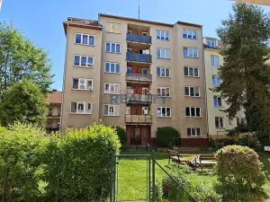 Pronájem bytu 3+1, České Budějovice - České Budějovice 7, Komenského, 77 m2