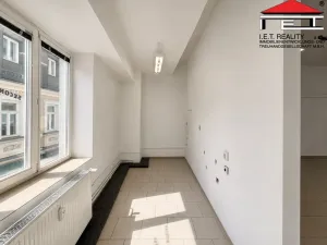 Pronájem obchodního prostoru, Brno, Josefská, 75 m2