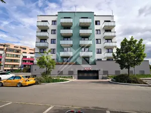 Pronájem bytu 3+kk, Praha - Strašnice, Strančická, 71 m2
