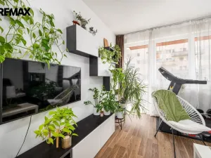 Prodej bytu 2+kk, Praha - Horní Měcholupy, Modenská, 58 m2