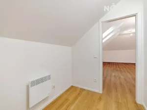 Prodej bytu 1+kk, Praha - Zbraslav, Elišky Přemyslovny, 34 m2