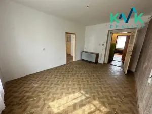 Prodej bytu 2+1, Karlovy Vary, Nejdecká, 55 m2