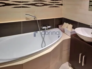 Pronájem bytu 2+kk, Praha, Nechvílova, 54 m2