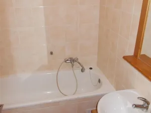 Pronájem bytu 2+1, Pardubice - Bílé Předměstí, Holubova, 62 m2