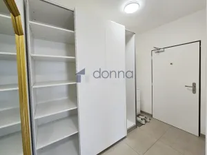 Pronájem bytu 2+kk, Praha, Nekvasilova, 62 m2