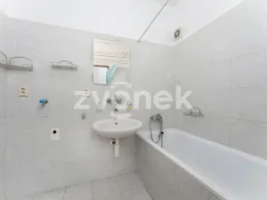 Prodej garáže, Zlín - Kudlov, Žlutá, 18 m2