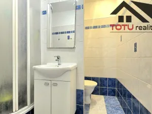 Pronájem bytu 2+kk, Jaroměř, nábřeží 17. listopadu, 35 m2