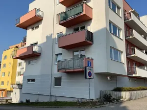 Prodej garážového stání, Brno, Hvozdecká, 16 m2