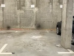 Prodej garážového stání, Brno, U Leskavy, 18 m2