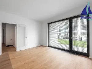 Pronájem bytu 2+kk, Praha - Holešovice, U průhonu, 48 m2