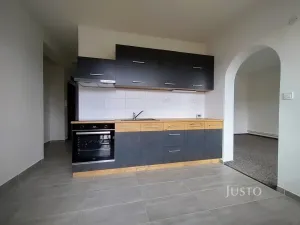 Pronájem bytu 4+1, Přeštěnice, 74 m2