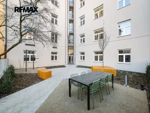Pronájem bytu 2+kk, Praha - Žižkov, Jeseniova, 48 m2