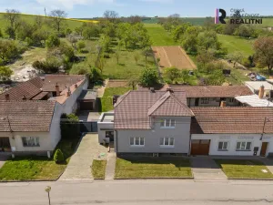 Prodej rodinného domu, Rašovice, 195 m2