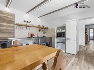 Prodej rodinného domu, Rašovice, 195 m2