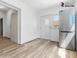 Prodej rodinného domu, Rašovice, 195 m2