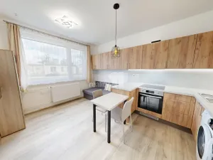 Pronájem bytu 1+kk, Humpolec, Na Rybníčku, 19 m2