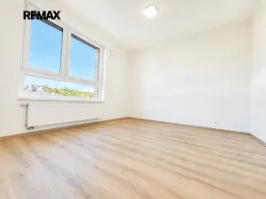 Pronájem bytu 2+kk, Praha - Hloubětín, Waltariho, 54 m2