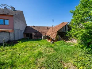 Prodej pozemku pro bydlení, Uhřice, 2318 m2