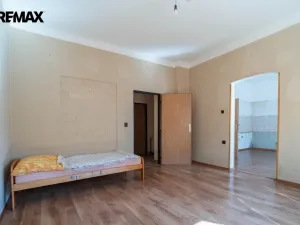 Prodej rodinného domu, Třebíč - Stařečka, Sucheniova, 200 m2