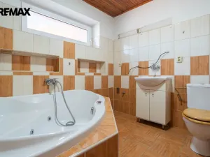 Prodej rodinného domu, Třebíč - Stařečka, Sucheniova, 200 m2