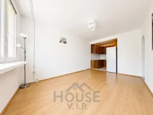 Prodej bytu 2+kk, Praha - Střížkov, 39 m2