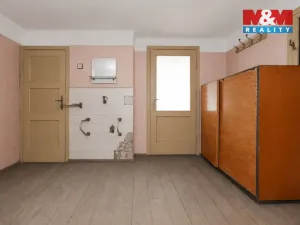 Prodej rodinného domu, Černovice, Táborská, 330 m2