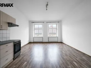 Pronájem bytu 2+kk, Hronov, T. G. Masaryka, 52 m2