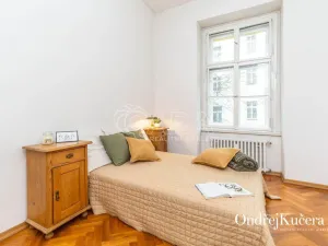 Prodej bytu 3+1, Praha - Malá Strana, Mělnická, 90 m2