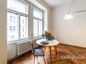 Prodej bytu 3+1, Praha - Malá Strana, Mělnická, 90 m2