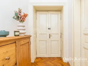 Prodej bytu 3+1, Praha - Malá Strana, Mělnická, 90 m2