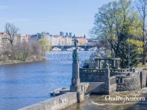 Prodej bytu 3+1, Praha - Malá Strana, Mělnická, 90 m2