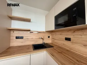 Pronájem bytu 3+kk, Praha - Strašnice, Gutova, 67 m2