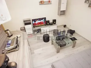 Pronájem bytu 2+kk, Neratovice, 30 m2