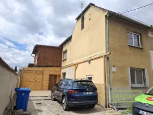 Prodej podílu 1/2 rodinného domu, Horoměřice, Sadová, 104 m2