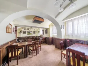 Prodej restaurace, Doksy, Komenského, 426 m2