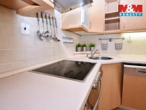 Pronájem bytu 2+kk, Praha - Dolní Chabry, Spořická, 55 m2