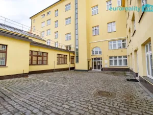 Pronájem bytu 2+1, Mladá Boleslav, náměstí Míru, 69 m2
