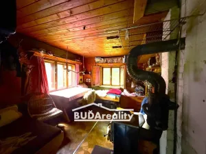 Prodej podílu 1/2 chaty, Lípa, 50 m2