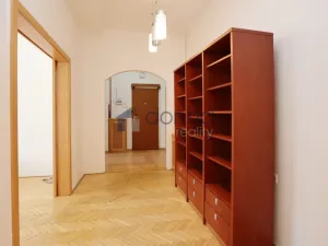 Pronájem bytu 2+1, Praha, Václavská, 68 m2