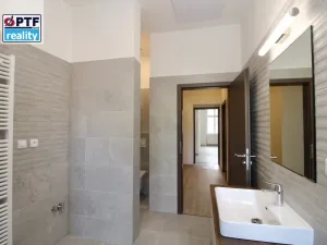Pronájem bytu 2+kk, Plzeň, Havlíčkova, 61 m2