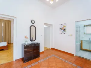 Pronájem bytu 3+1, Praha - Nové Město, Vyšehradská, 90 m2
