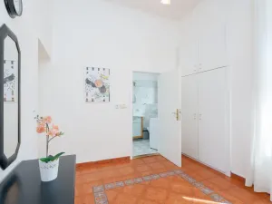 Pronájem bytu 3+1, Praha - Nové Město, Vyšehradská, 90 m2