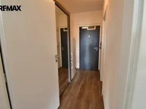 Pronájem bytu 1+kk, Hradec Králové - Třebeš, Ve Stromovce, 32 m2