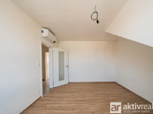 Pronájem bytu 2+kk, Ovčáry, Na Bulánce, 62 m2